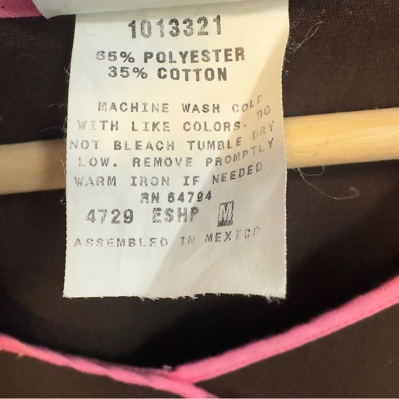 Izzy Brown Scrub Set with Pink Trim - Picture 5 of 10